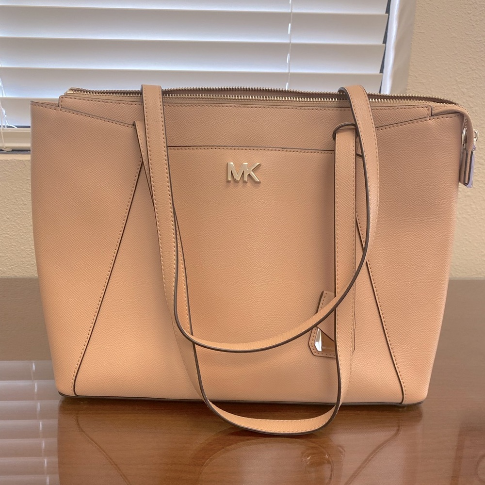 Michael Kors Zip Top Tote